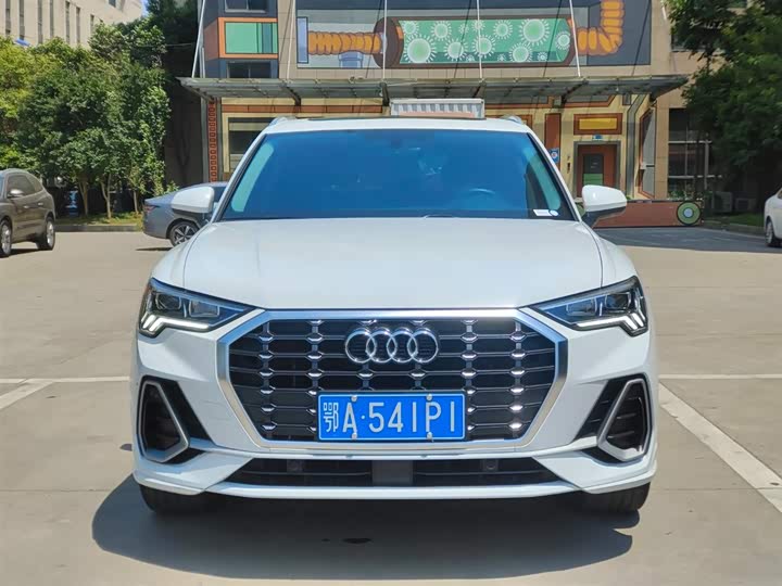 Фото 2 - Audi Q3