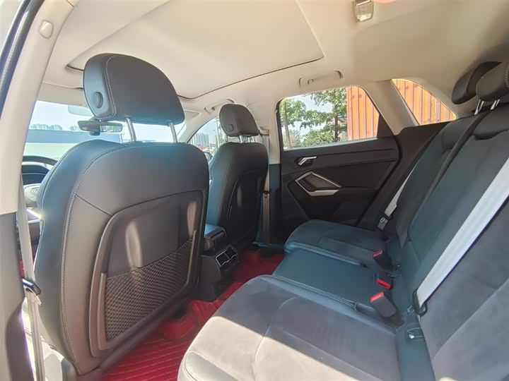 Фото 5 - Audi Q3