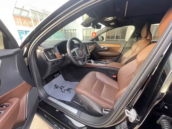 Фото 6 - Volvo S90