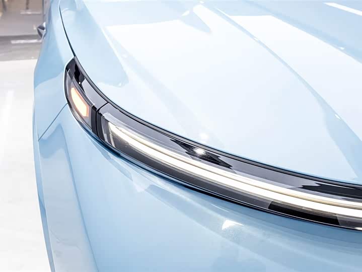 Фото 8 - LiXiang L8