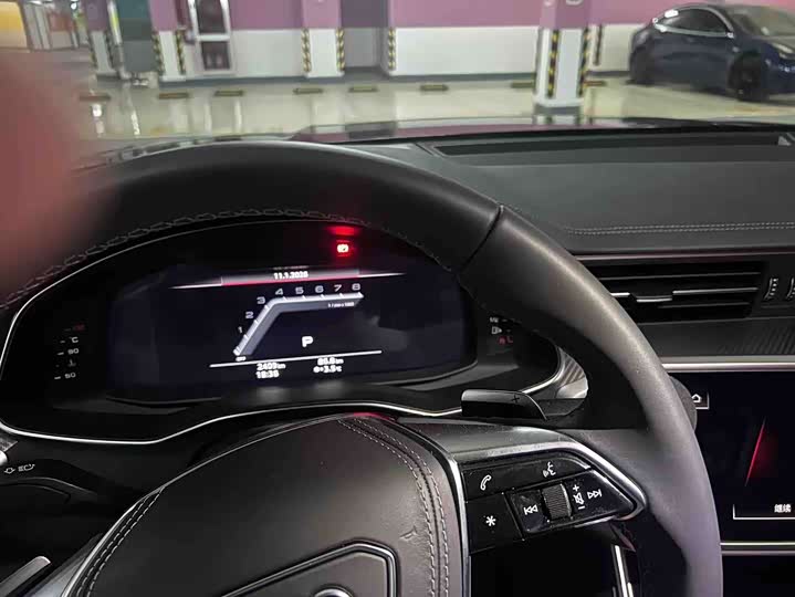 Фото 4 - Audi A7L