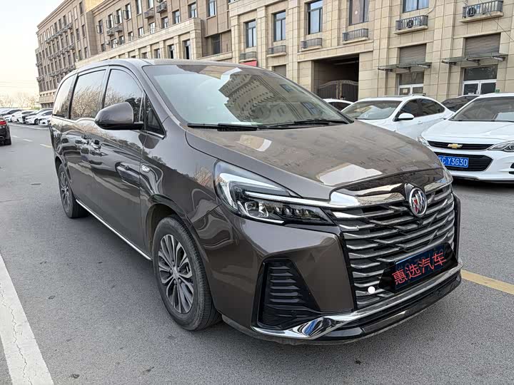 Фото 3 - Buick GL8 ES