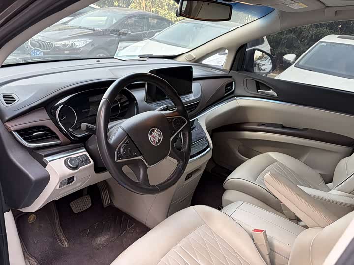 Фото 6 - Buick GL8 ES