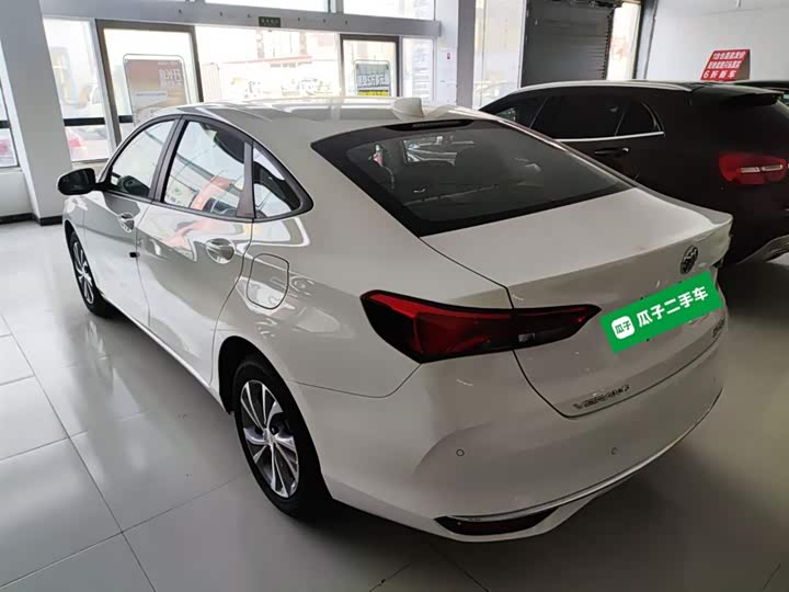 Фото 5 - Buick Verano