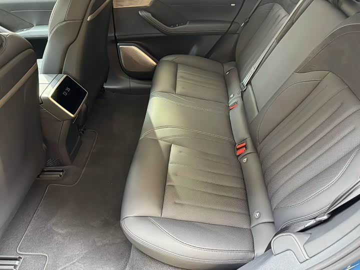 Фото 6 - Nio Onvo L60