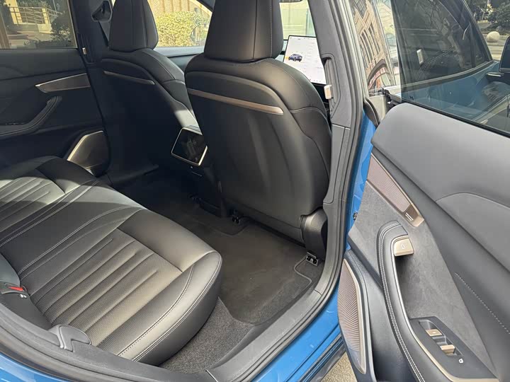 Фото 9 - Nio Onvo L60