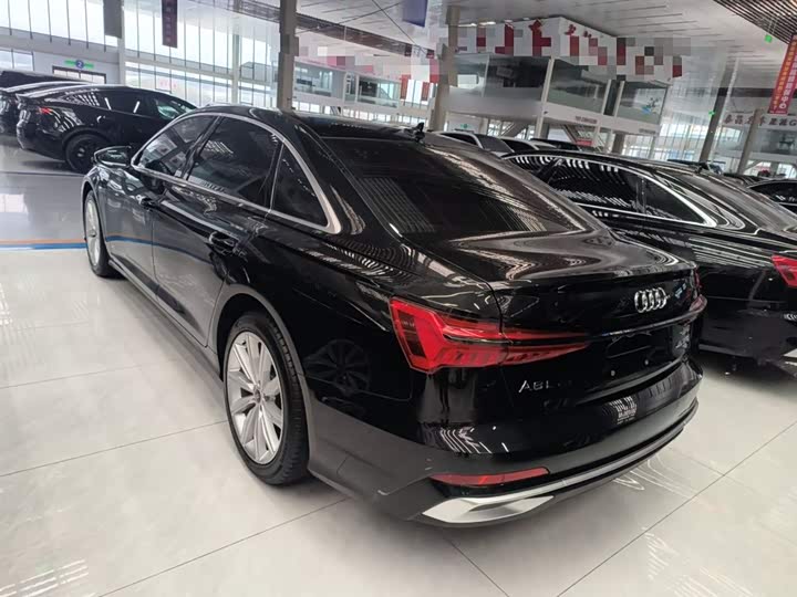 Фото 5 - Audi A6L