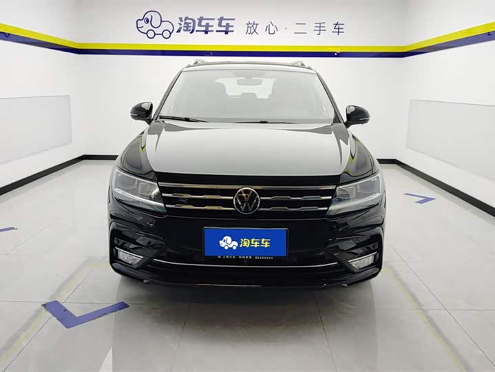 Фото 2 - Volkswagen Tiguan L Pro