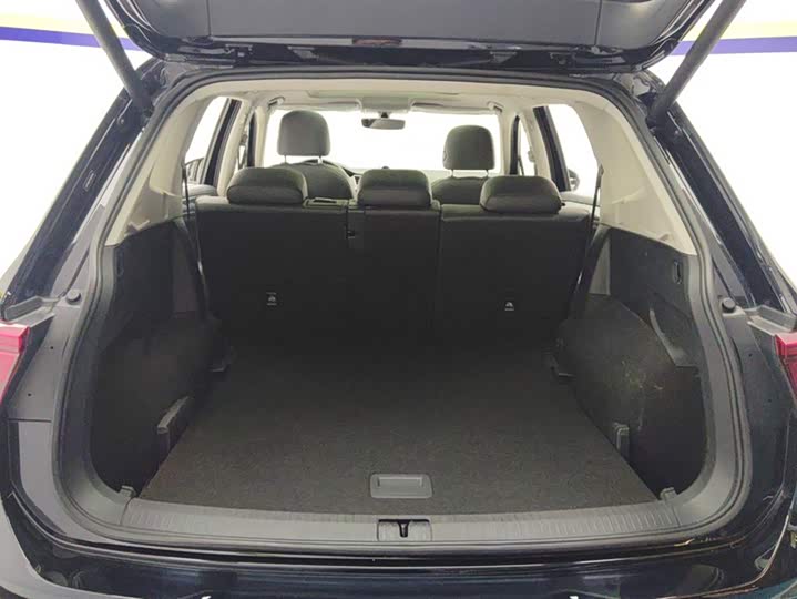 Фото 4 - Volkswagen Tiguan L Pro