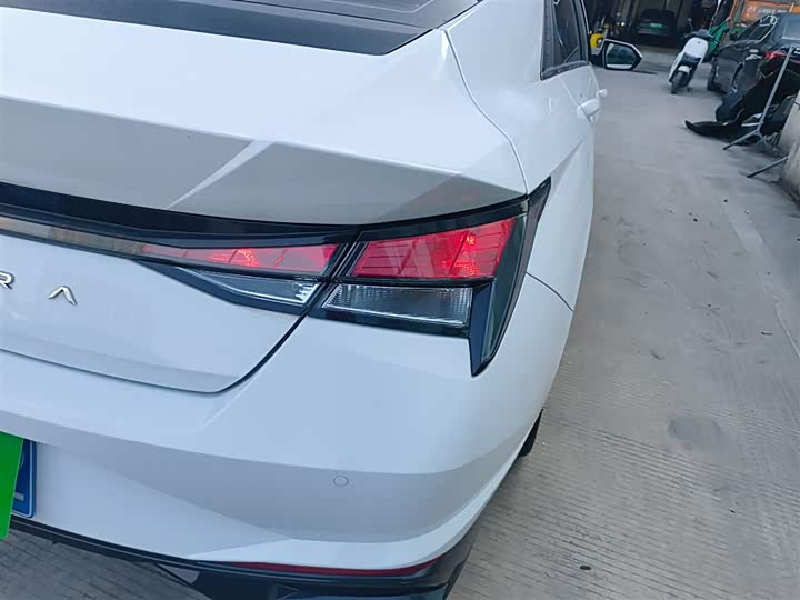 Фото 8 - Hyundai Elantra N line