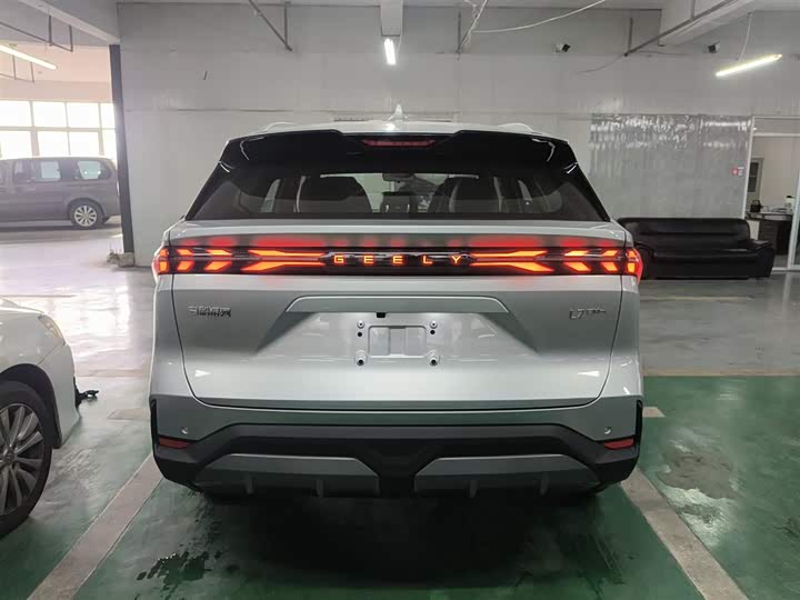 Фото 6 - Geely Galaxy L7