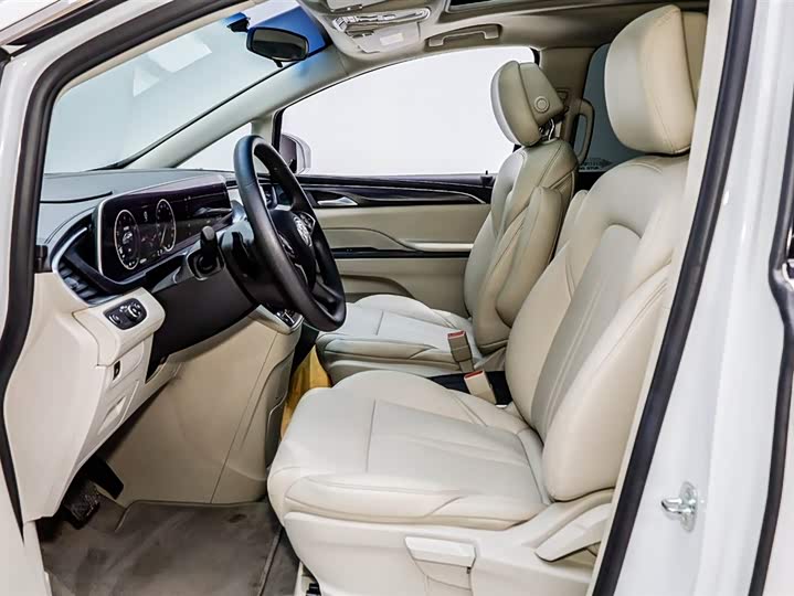 Фото 9 - Buick GL8 ES