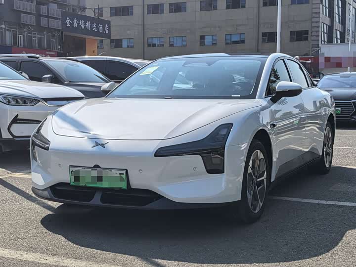 Фото 1 - XPeng Mona M03