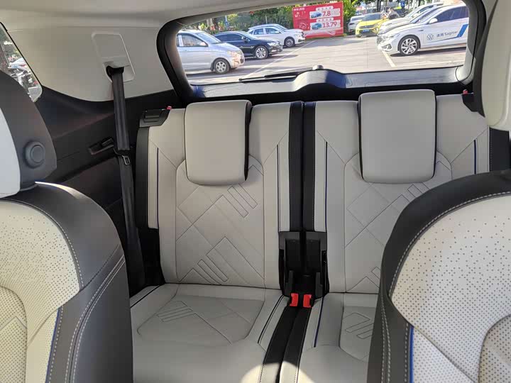 Фото 8 - Volkswagen Talagon