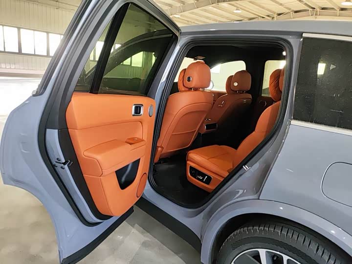 Фото 6 - LiXiang L8