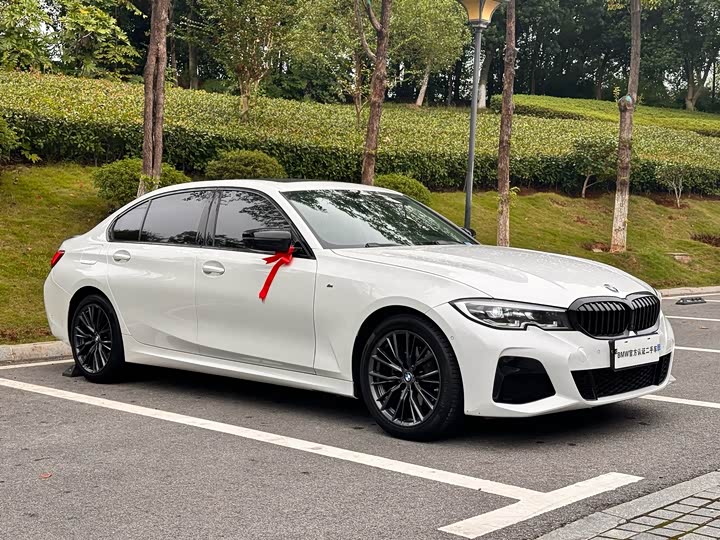 Фото 3 - BMW 3 Series