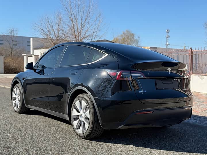 Фото 7 - Tesla Model Y