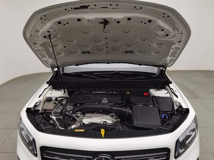 Фото 6 - Mercedes-Benz GLB-Class