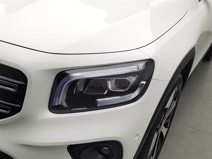 Фото 7 - Mercedes-Benz GLB-Class