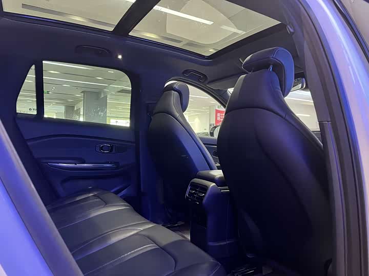 Фото 7 - Nio ES6