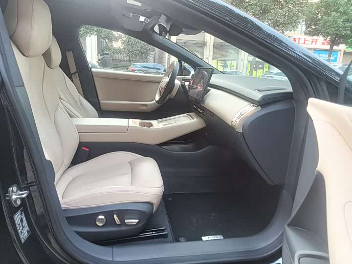 Фото 9 - XPeng F57