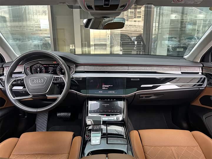 Фото 6 - Audi A8