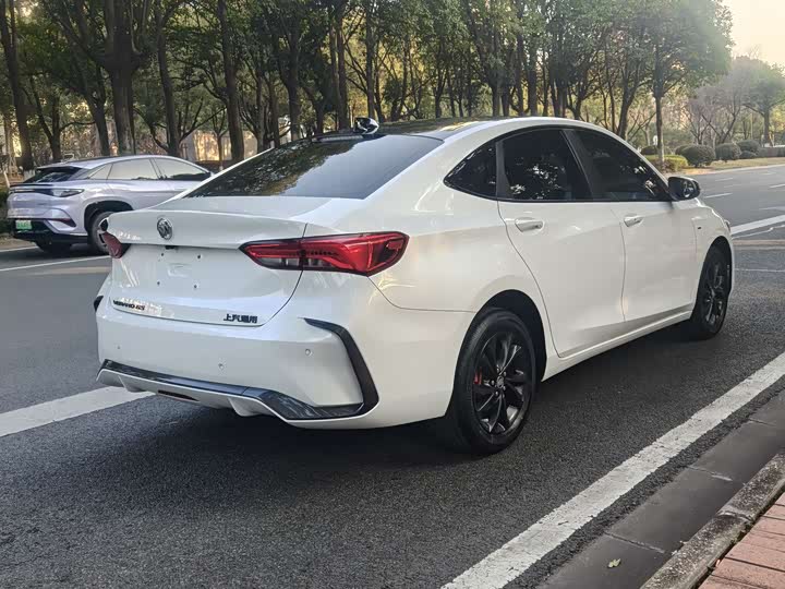 Фото 9 - Buick Verano