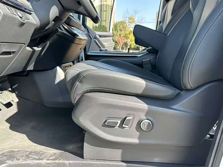 Фото 2 - Maxus G20