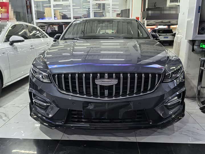 Фото 2 - Geely Preface