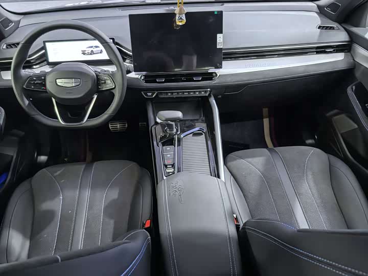 Фото 8 - Geely Preface