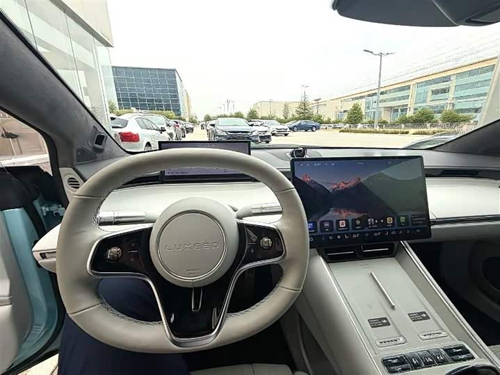 Фото 7 - Luxeed S7