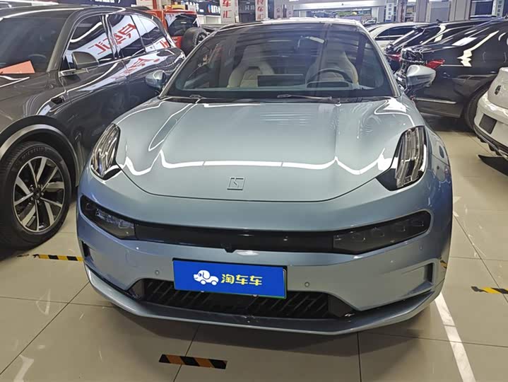 Фото 2 - Zeekr 001