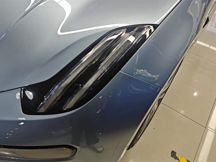 Фото 5 - Zeekr 001