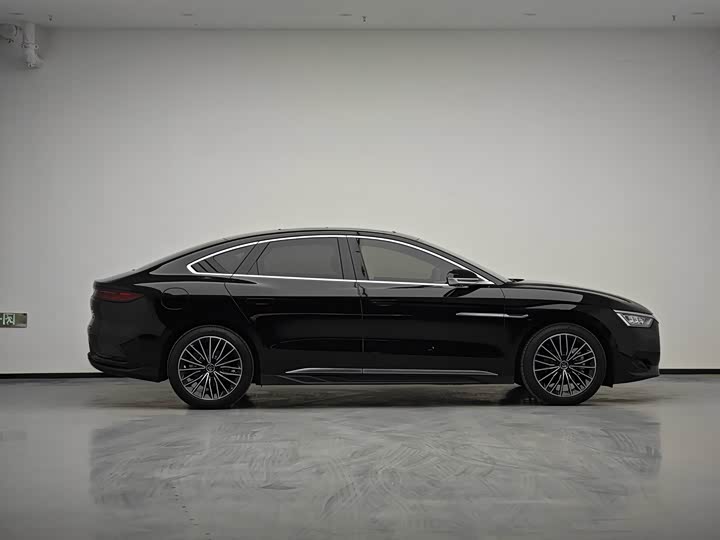 Фото 9 - BYD Han