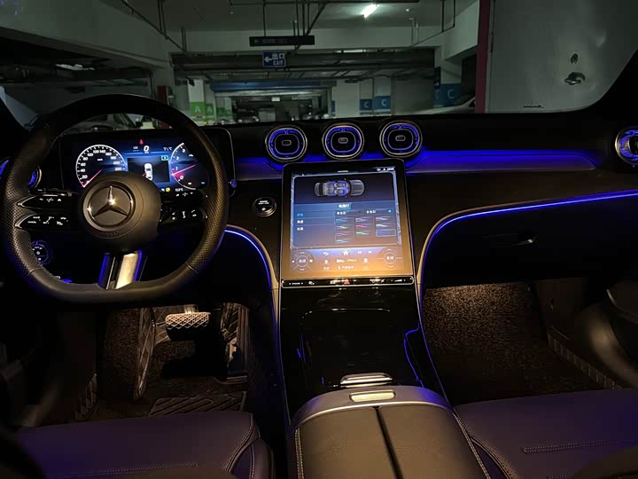 Фото 8 - Mercedes-Benz C-Class