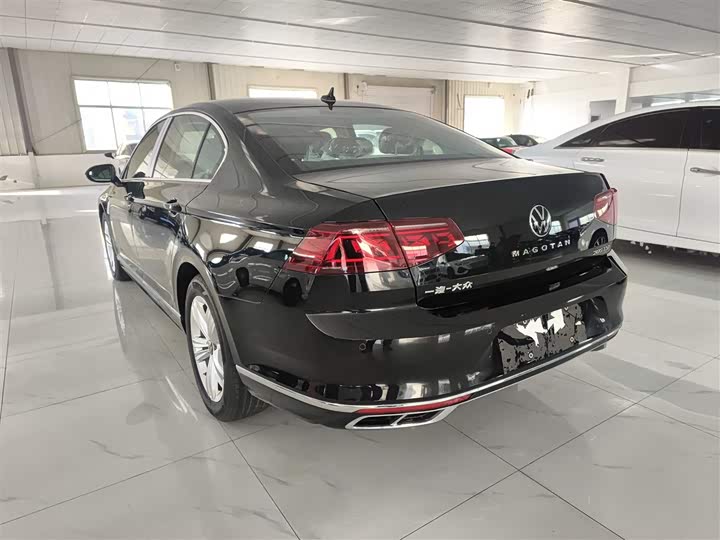 Фото 5 - Volkswagen Magotan