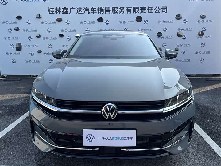 Фото 2 - Volkswagen Magotan