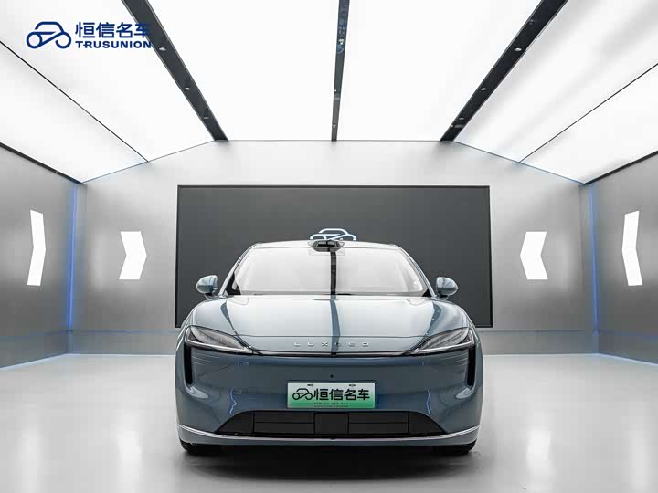 Фото 2 - Luxeed R7