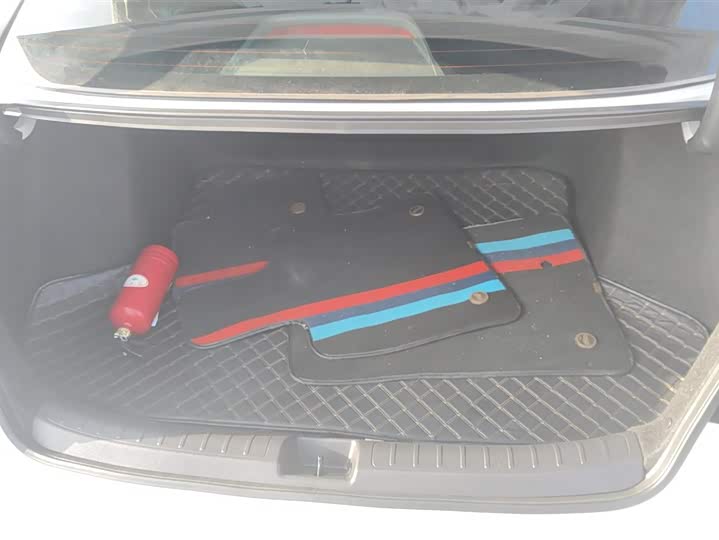 Фото 4 - Honda Civic