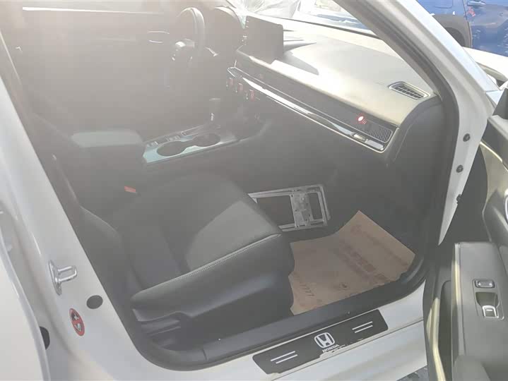 Фото 8 - Honda Civic