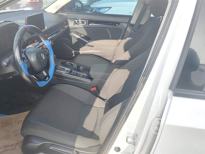 Фото 9 - Honda Civic