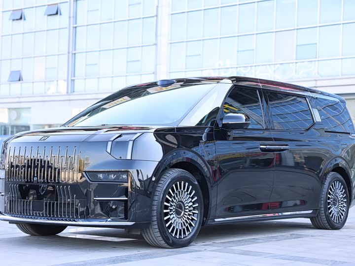 Фото 1 - Zeekr 009