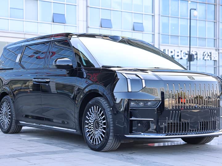 Фото 3 - Zeekr 009