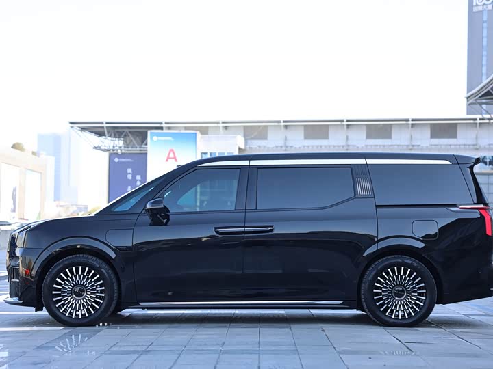 Фото 7 - Zeekr 009