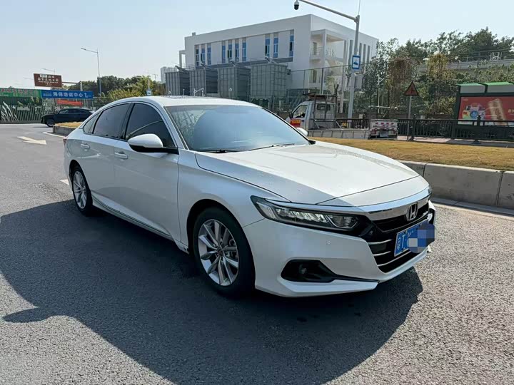 Фото 3 - Honda Accord