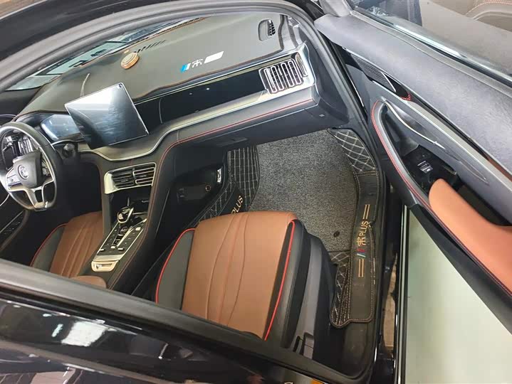 Фото 8 - BYD Song Plus