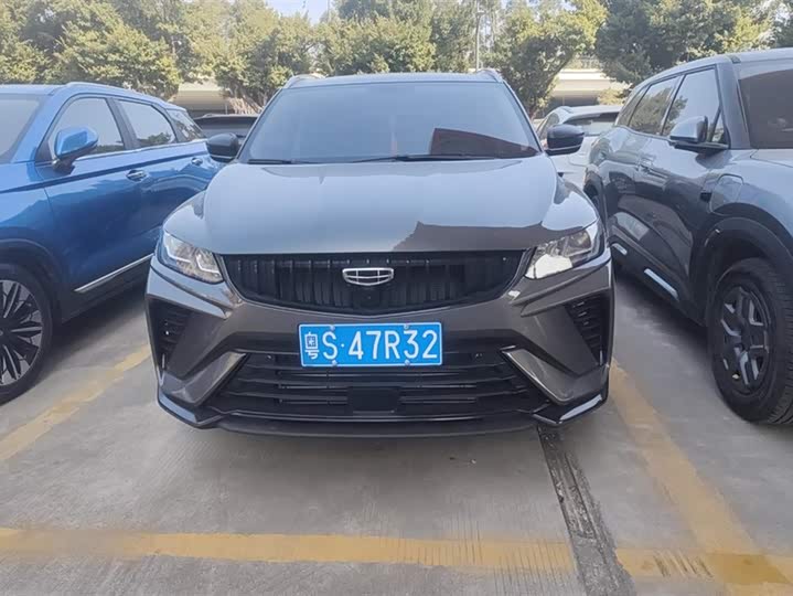 Фото 2 - Geely Coolray