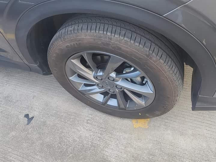 Фото 6 - Geely Coolray