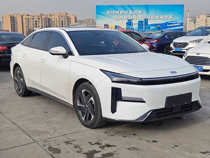 Фото 3 - Geely Galaxy L6