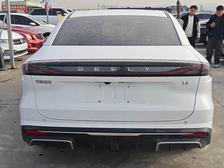 Фото 8 - Geely Galaxy L6